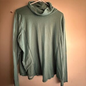 St. John's Bay Green Long Sleeve Top